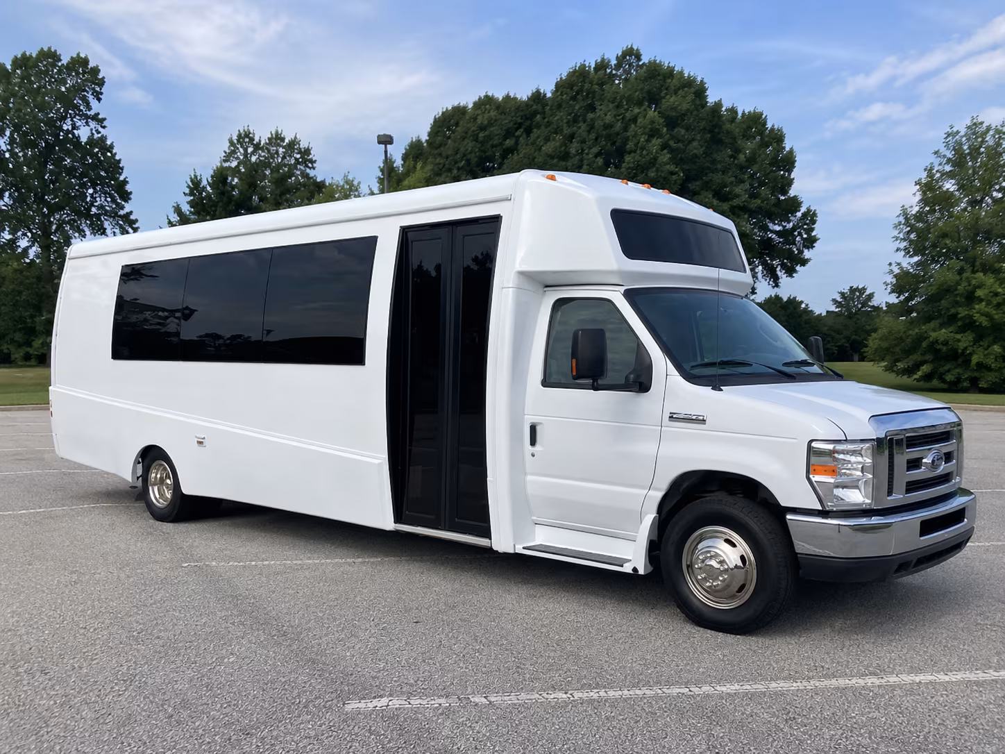 atlanta 18 passenger party bus