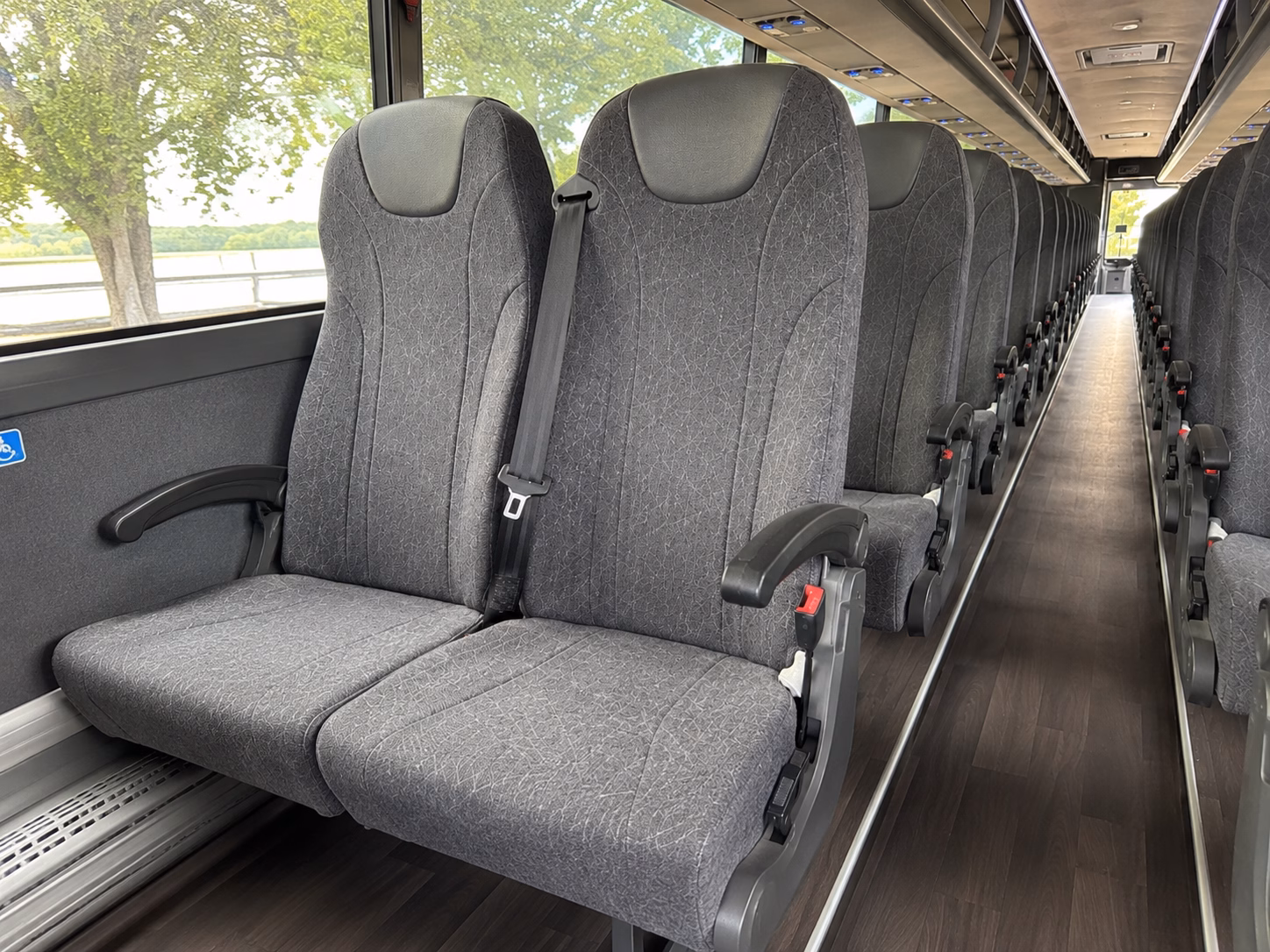 bus rentals for the dahlonega wine festival and atlanta food and wine events