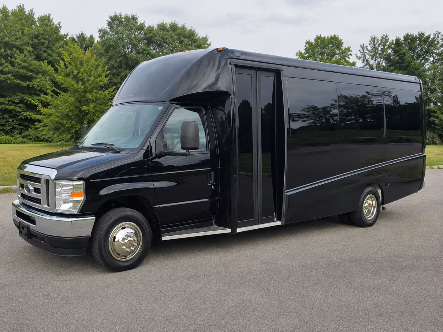 minibuses to chastain park amphitheater handle the roads your gps can t